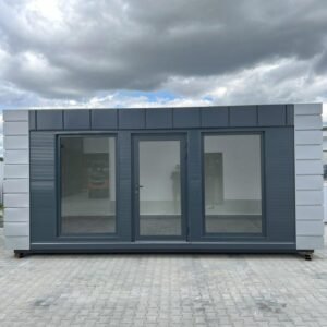 Módulo Habitacional 8×3 Metros con Paneles Aislantes PIR