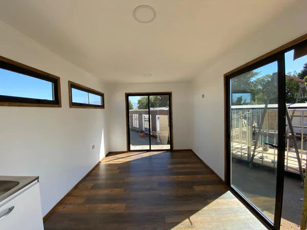 Cabaña Modular Nogal de 18 m² – Habitabilidad Completa en 6×3 Metros - Imagen 4