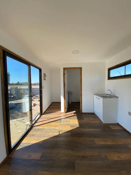 Cabaña Modular Nogal de 18 m² – Habitabilidad Completa en 6×3 Metros - Imagen 2