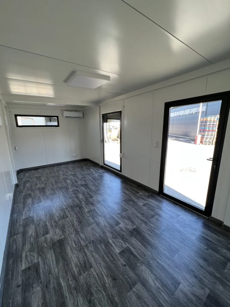 Módulo Oficina Prefabricado Valoisío 8×3.0m con Aire Acondicionado y Baño - Imagen 4